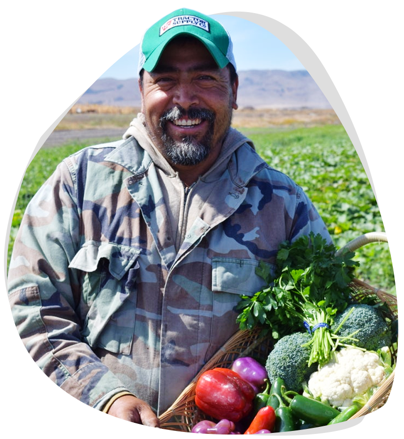 farmer-avalos-holding-vegetables